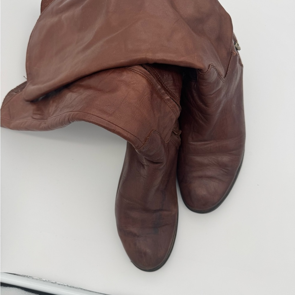 Guess: Brown Leather knee high boots